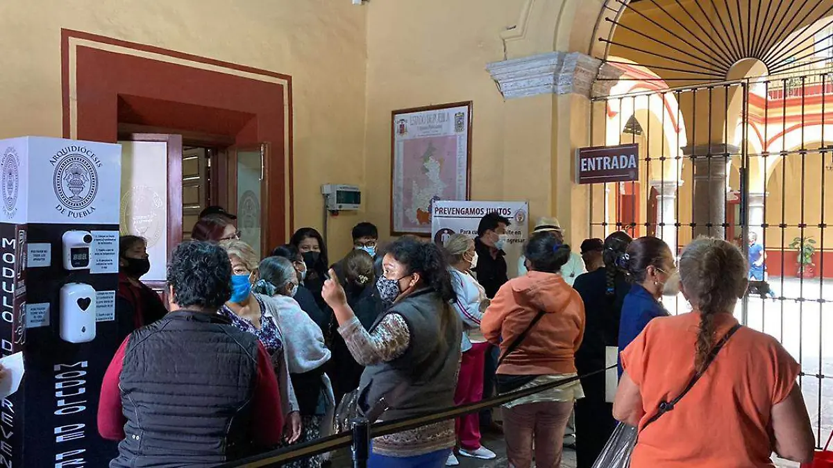 Habitantes de Santa Clara Huitziltepec lamentaron que el Arzobispado de Puebla no haya atendido sus peticiones y retirara a quien fue su párroco durante 13 años